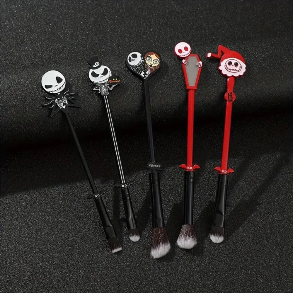 Set of 5 The Nightmare Before Christmas Metal Makeup Brushes with Pouch